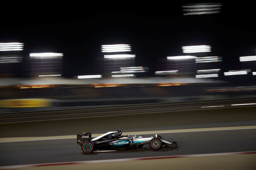 Formula 1 Bahrain: Hamilton in-extremis în pole